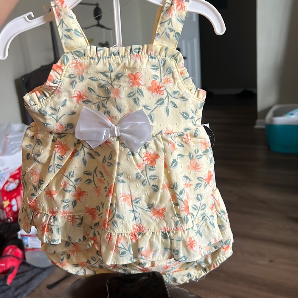 3/6 month outfit